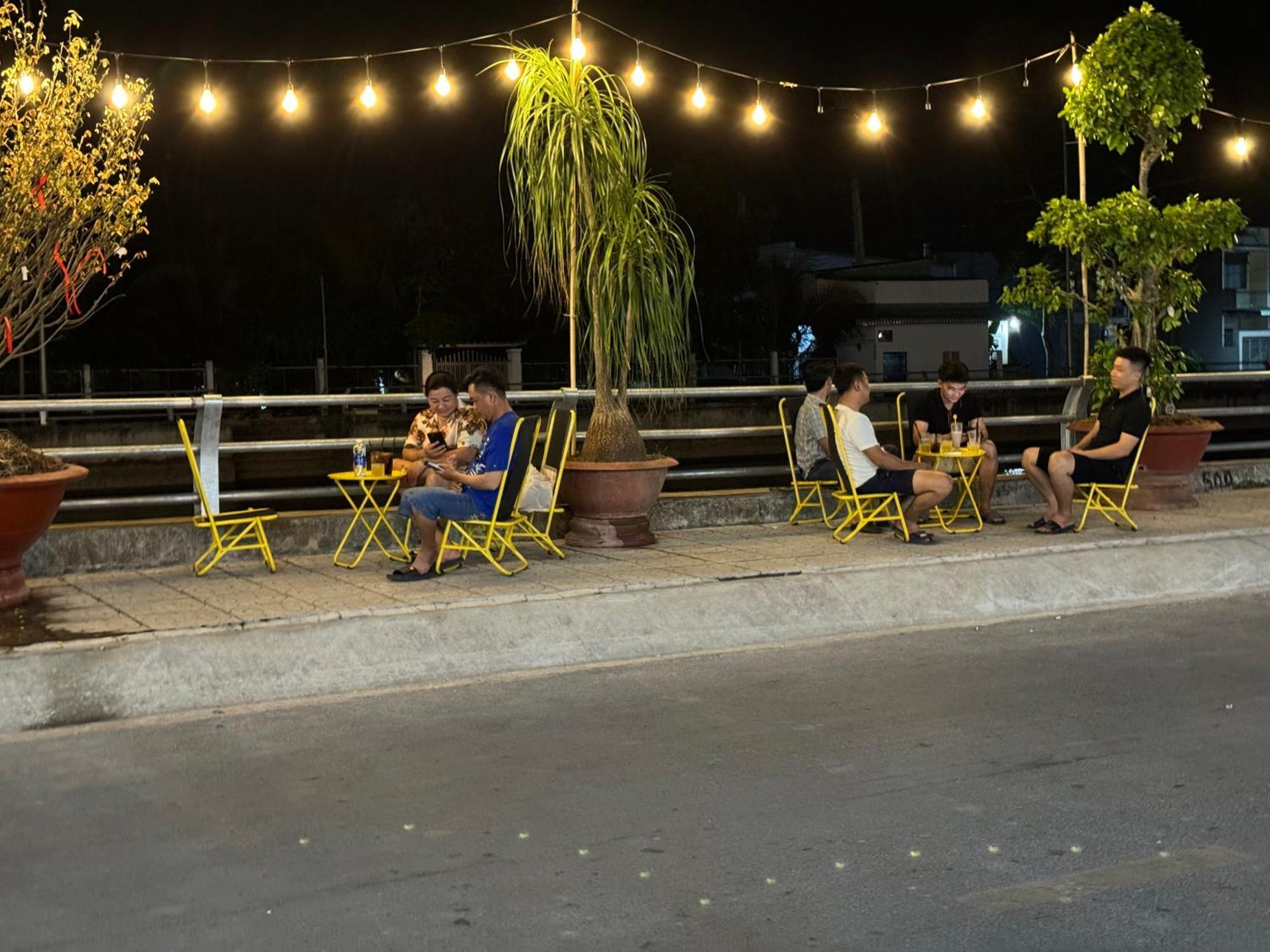 Kara Homestay & Cafe Кантхо Экстерьер фото