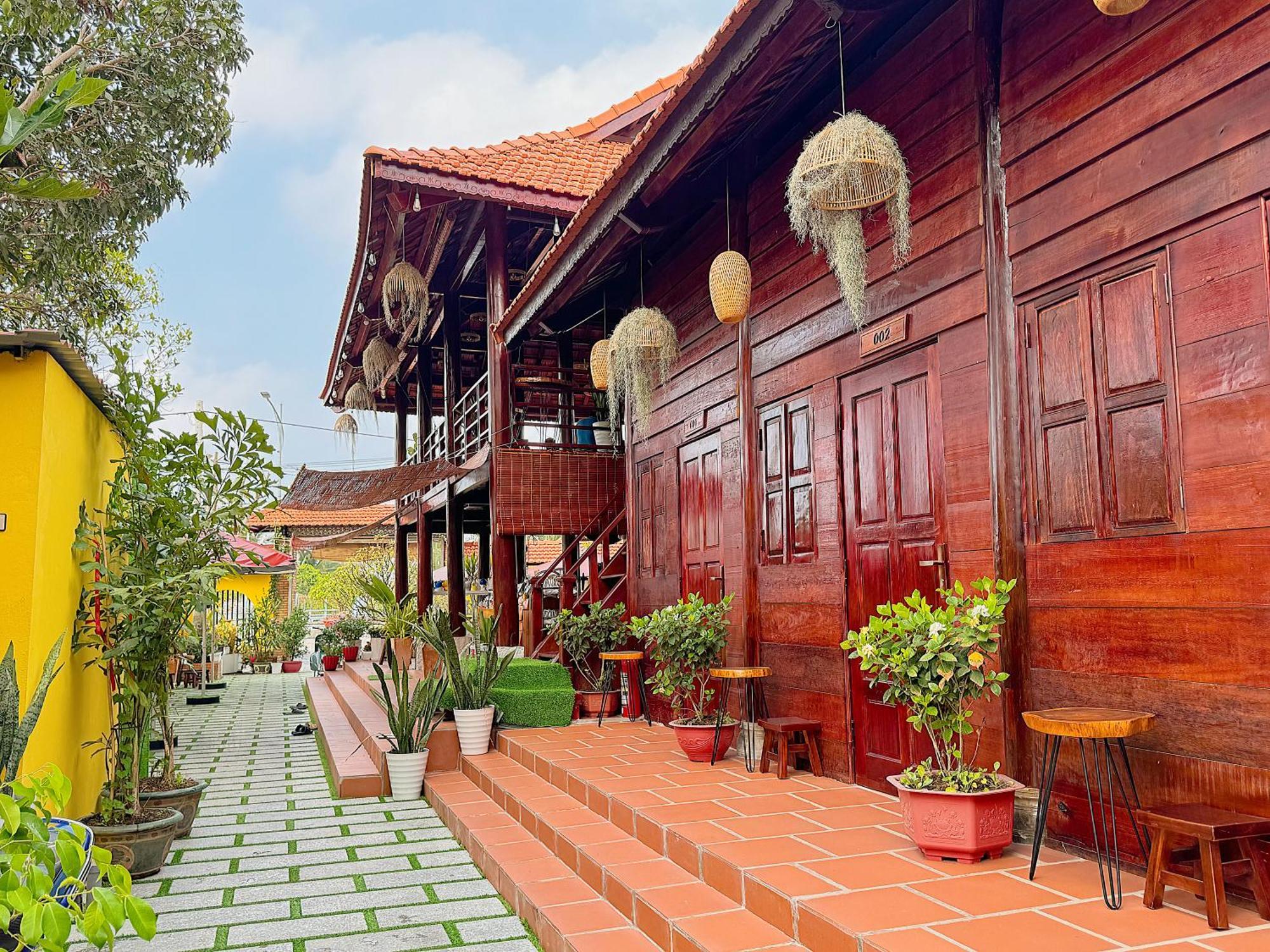 Kara Homestay & Cafe Кантхо Экстерьер фото